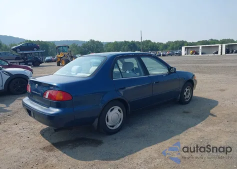 1998 Toyota Corolla Le from USA, damaged, VIN 2T1BR18E4WC007794